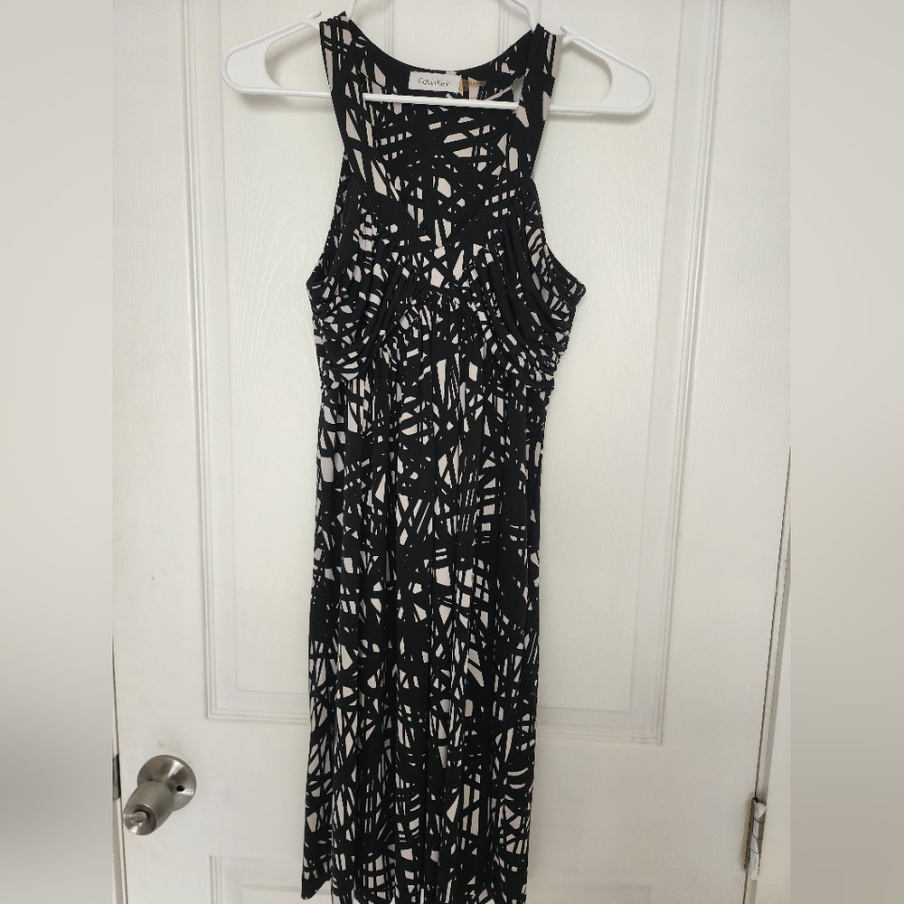 Calvin Klein‎ size 6, black and white